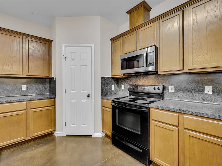 6622 Rhine Dr #A — Photo 12