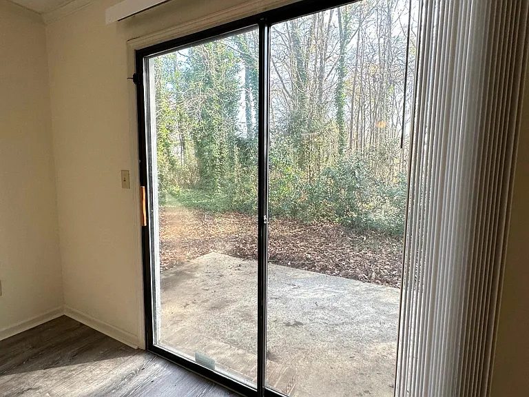 606 N Pointe Crk — Photo 6