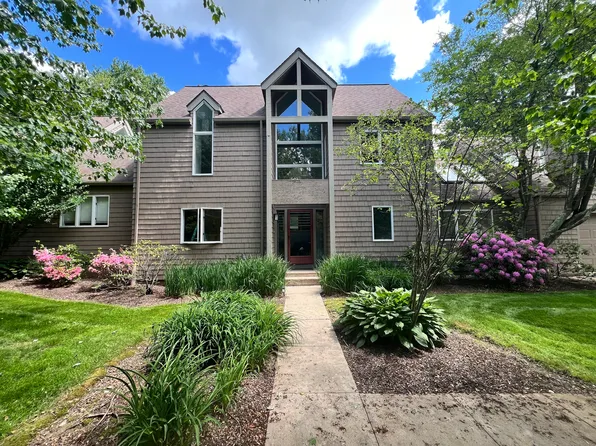 46 Timberwood Road #46, West Hartford, CT 06117
