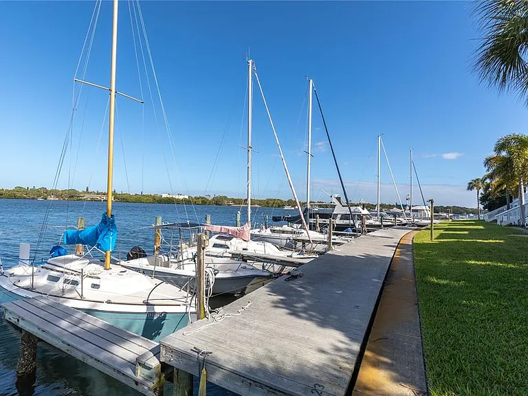 237 Seahorse Dr SE #H — Photo 34