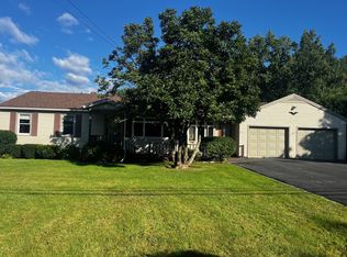 894 Washington St, Middlebury, VT 05753