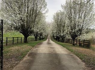 3900 Wesley Chapel Rd, Matthews, NC 28104