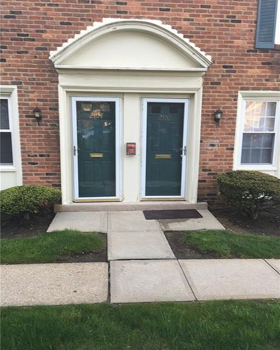 1st image of 2102 Cottingham Dr