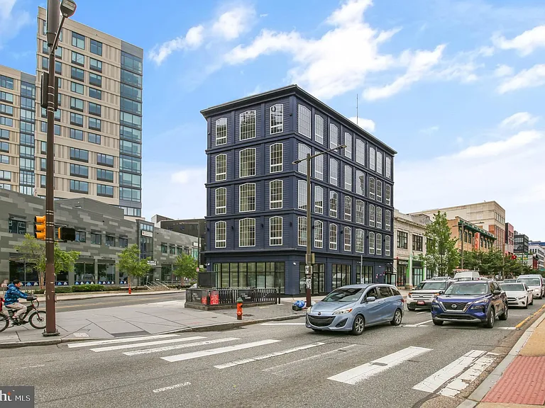 689 N Broad St #302 — Photo 20