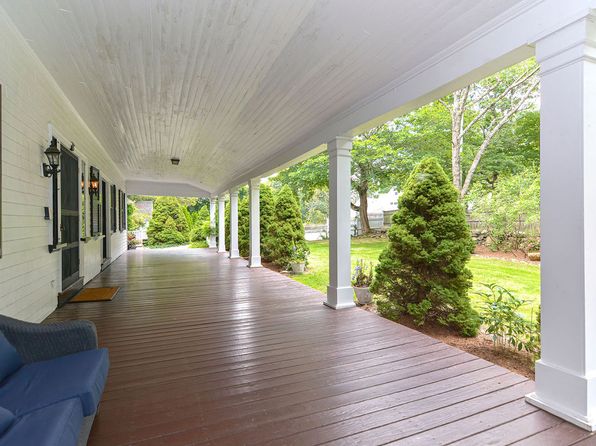135 Bridge St, Manchester, MA 01944