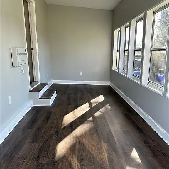 10 Lake Ave — Photo 19