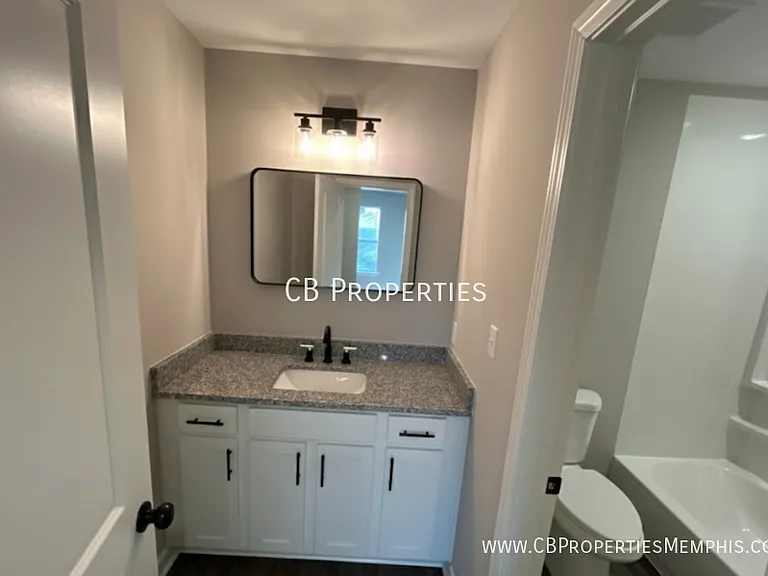 671 Pearce St — Photo 8