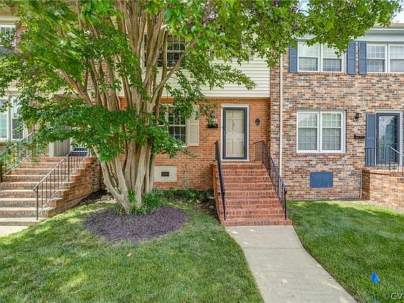 2nd image of 1702 Cambridge Ct
