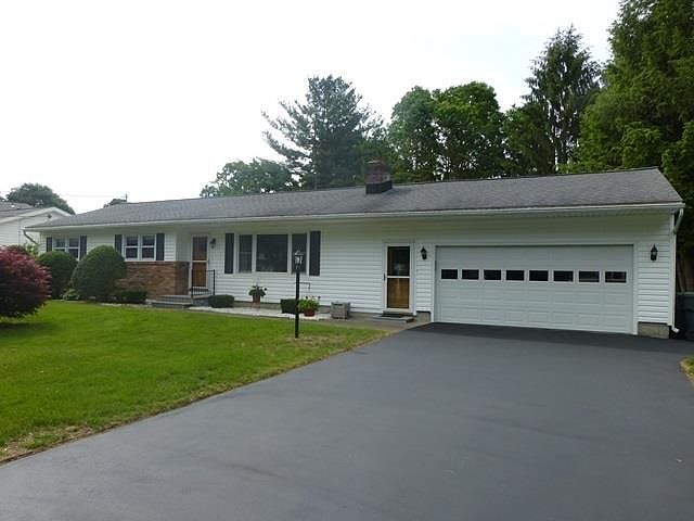 1st image of 13 Walter Dr