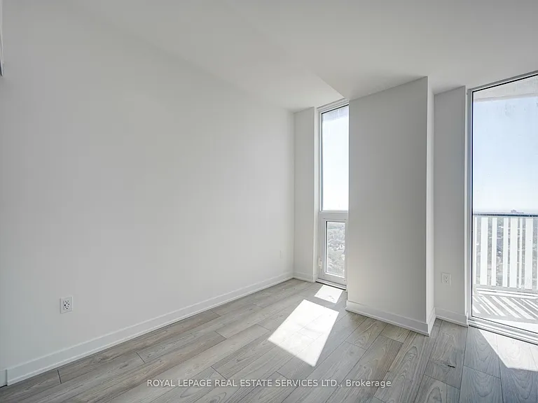 1 Fairview Rd E #2202 — Photo 16