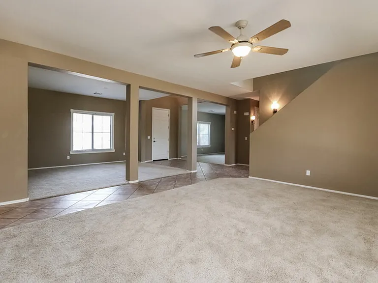 1081 E Horseshoe Dr — Photo 3