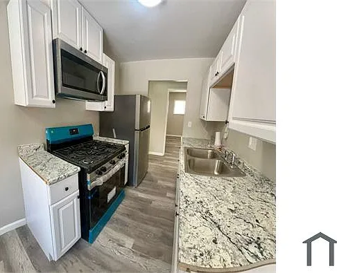 3 bed, 1000 sqft, $1,700 — Photo 2