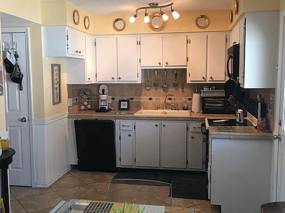 3rd image of 216 Chandler St