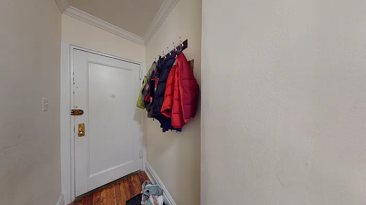 Rented by Bond New York | media 19