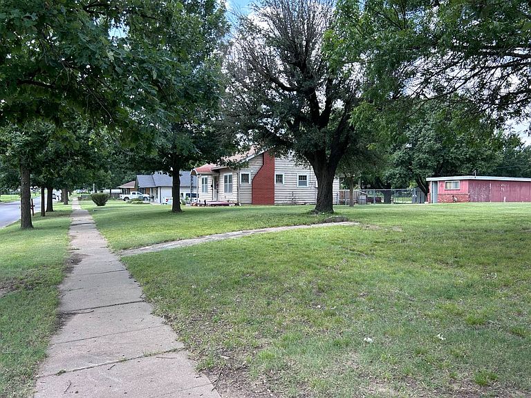 Listing photo 4