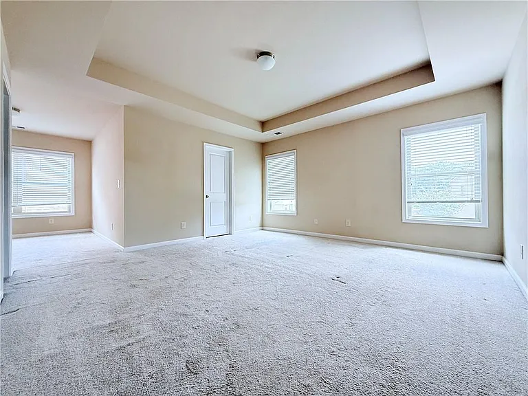 338 Privet Cir — Photo 6
