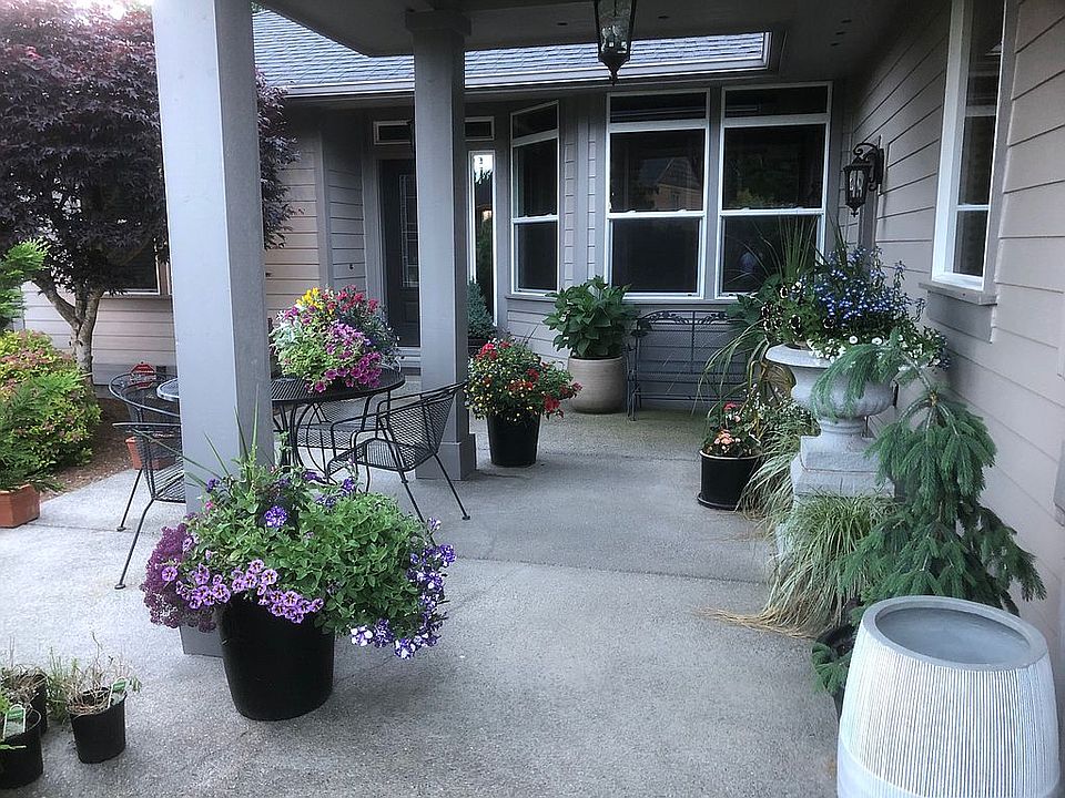2nd image of 118 Nicola Ct