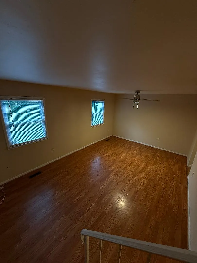 3921 Breezy Ct — Photo 3