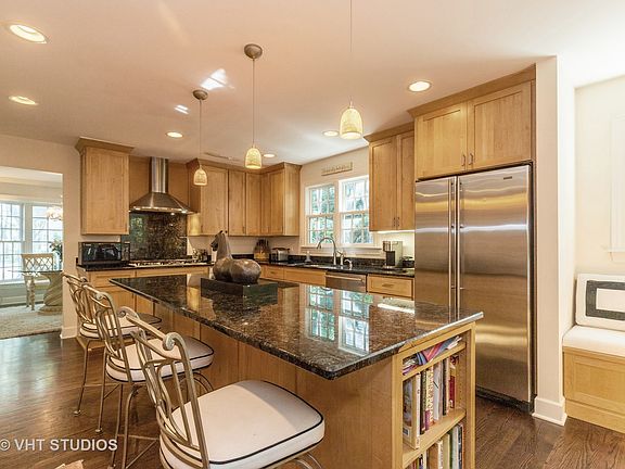 5th image of 418 Briar Pl