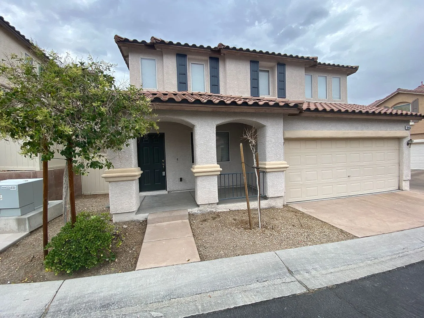 Incredible Las Vegas home close to Majestic Park and CC 215. — Photo 3