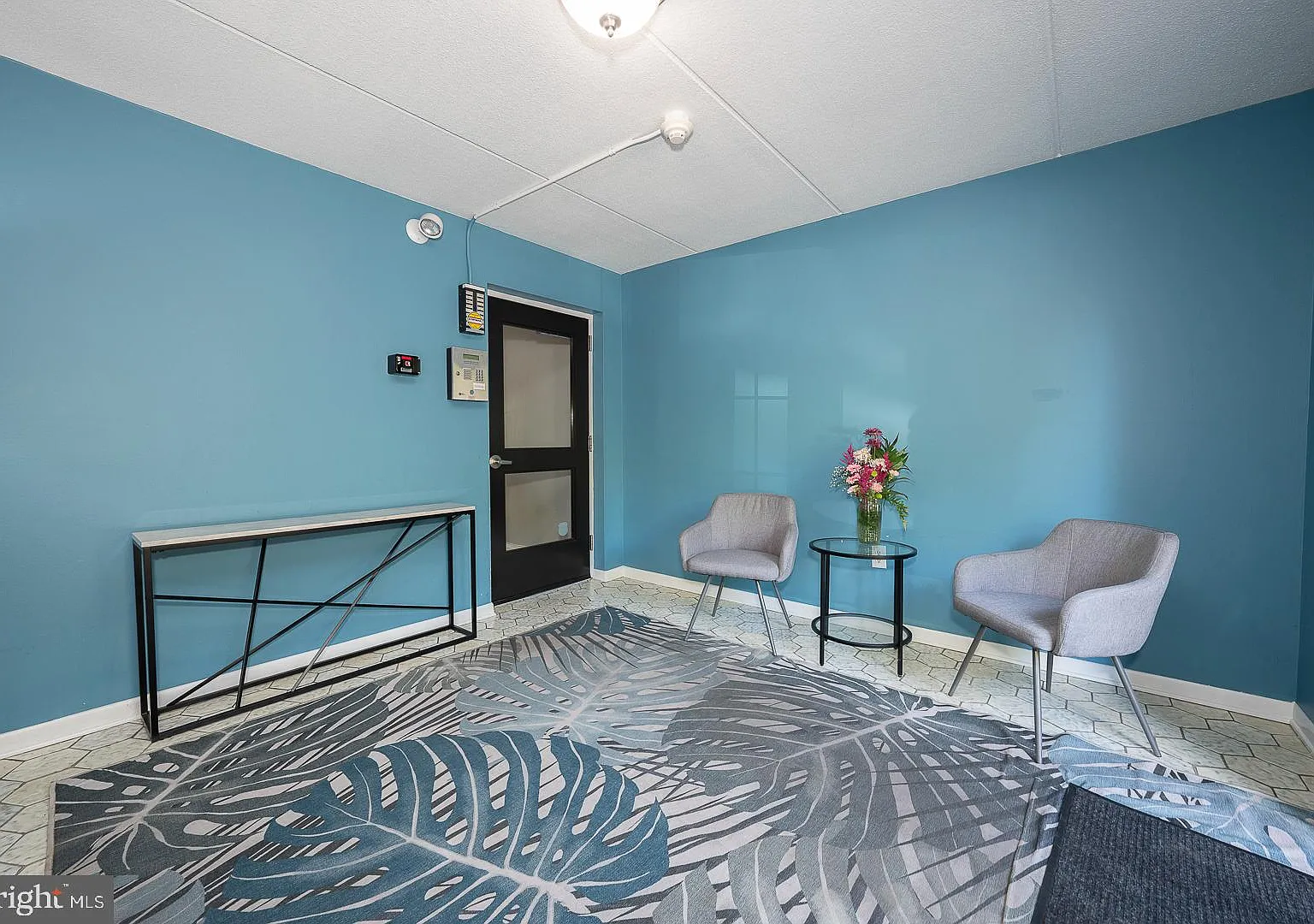 3 bed, 1270 sqft, $3,200 — Photo 4