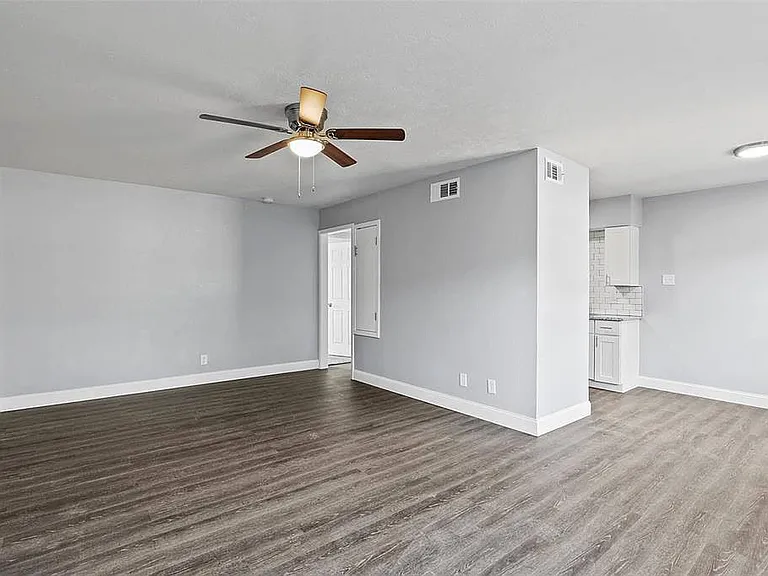4832 Locke Ave #2 — Photo 7
