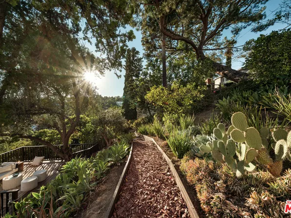 579 Crane Blvd, Los Angeles, CA 90065