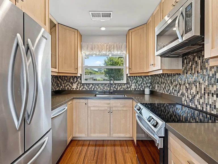 2613 Village Side Dr — Photo 6