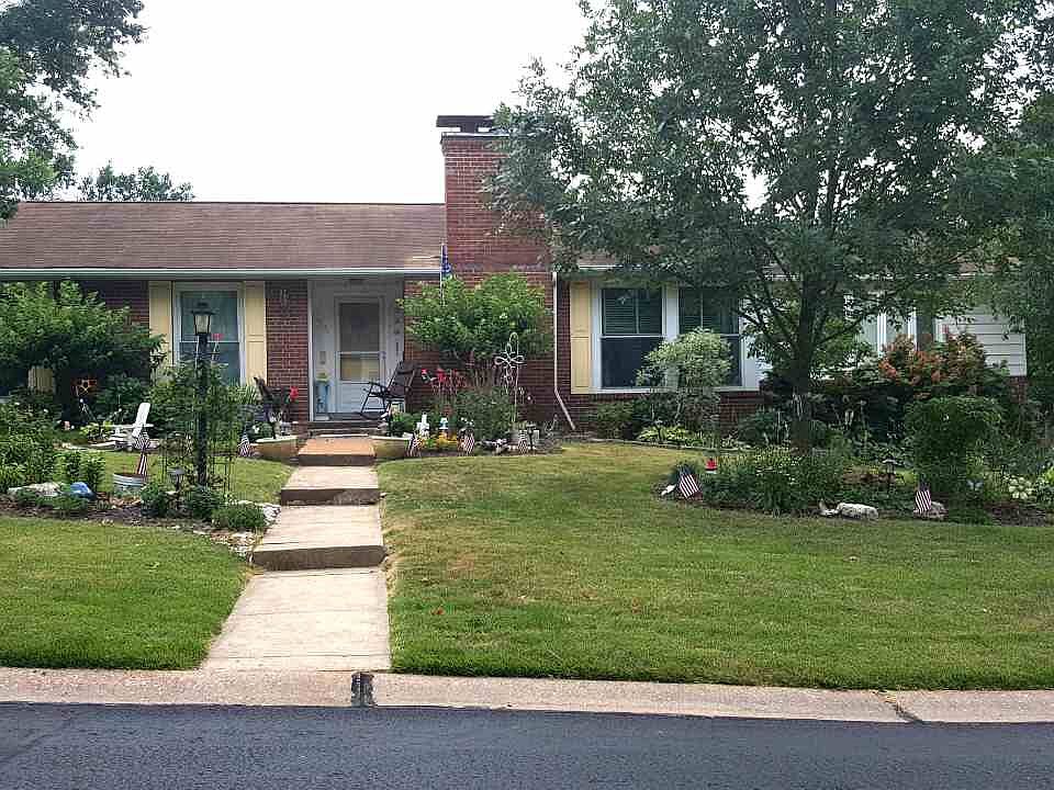 1st image of 10032 Lakeshire Dr