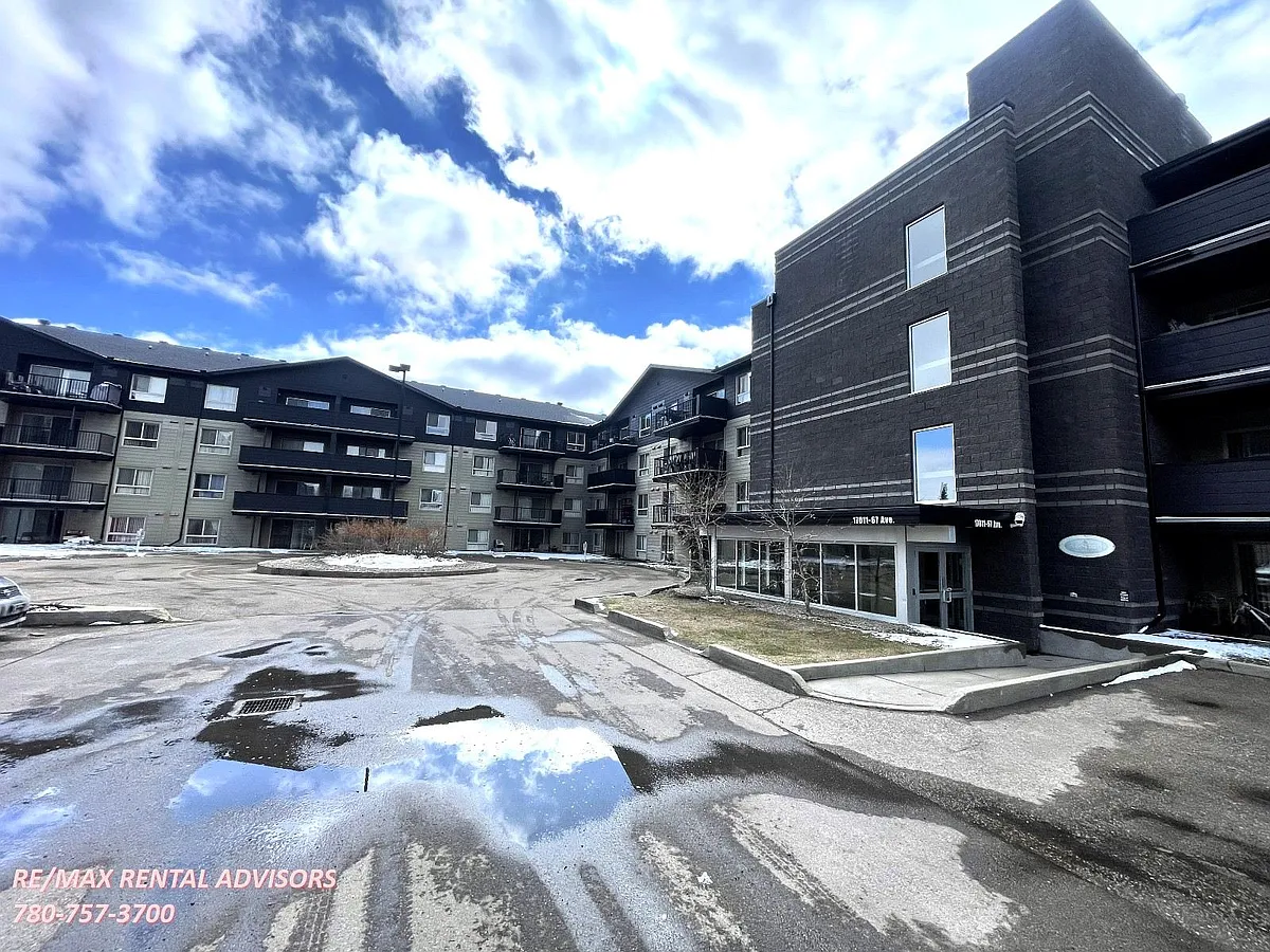 Building Photo - 17011 67th Ave NW #204