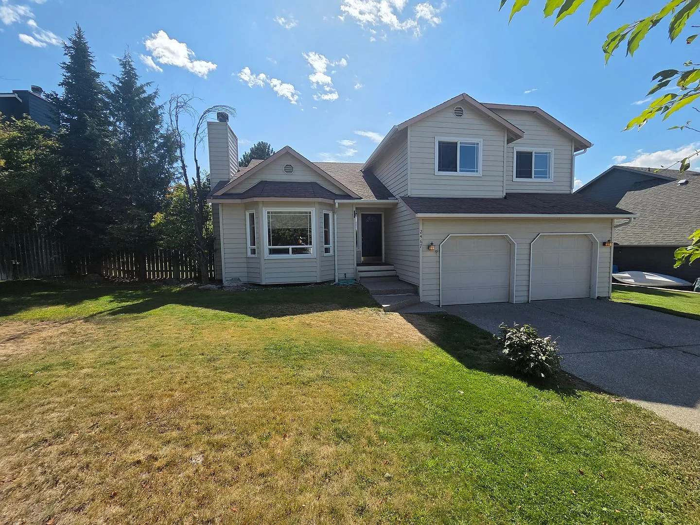 Spacious 3Bedroom 2.5Bath — Photo 1