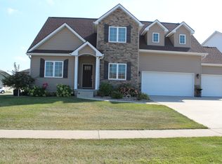 15804 Monroe Ct, Urbandale, IA 50323