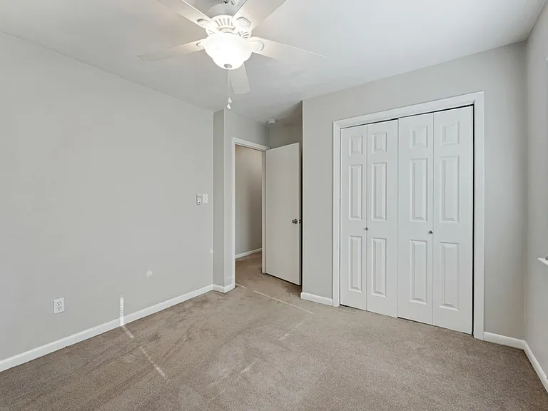 517 Norman Ln — Photo 33