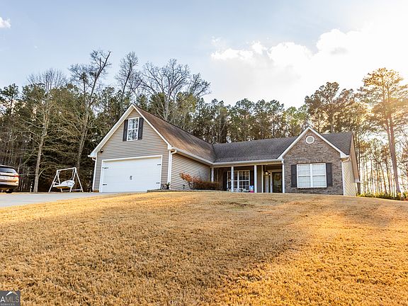 2nd image of 164 Laurel Ln