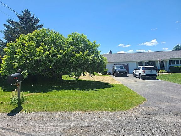 5th image of 138 Lantern Dr