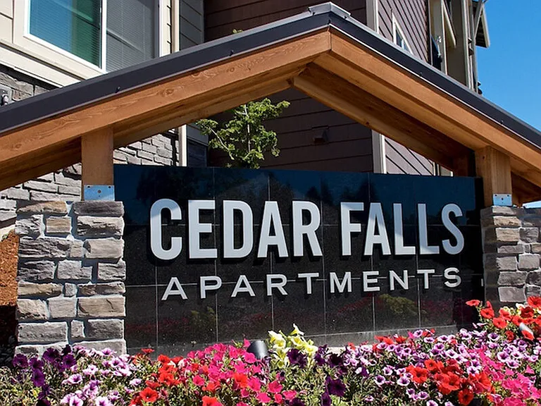 Cedar Falls Apartments — Photo 32