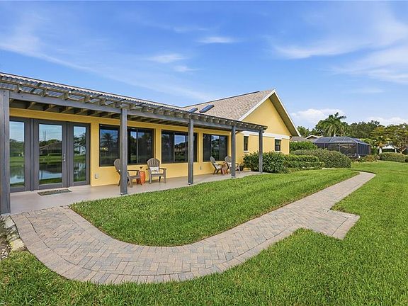 3rd image of 2274 Queens WAY