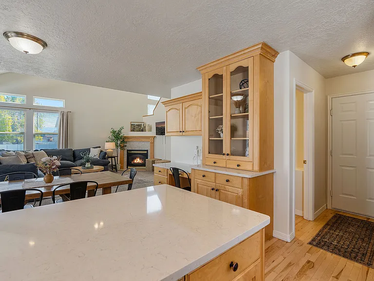 763 S 25 E — Photo 19
