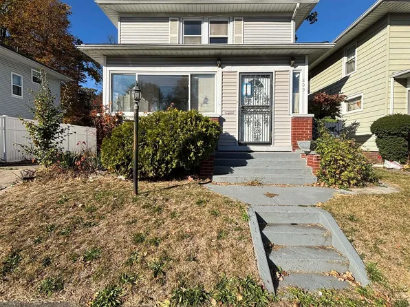 809 Woodview Blvd, Fort Wayne, IN 46806