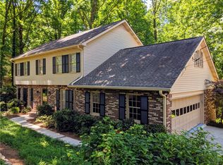 2045 Bushy Run, Roswell, GA 30075