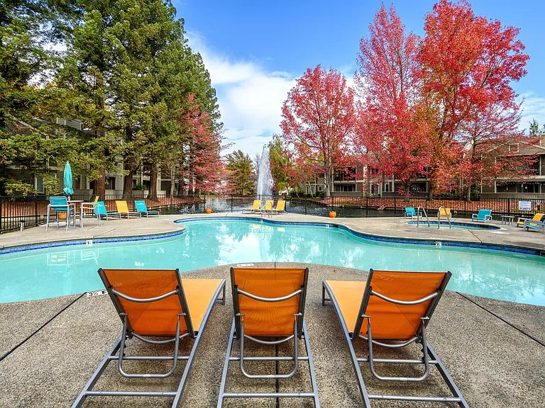 Harbor Oaks Apartments — Photo 3