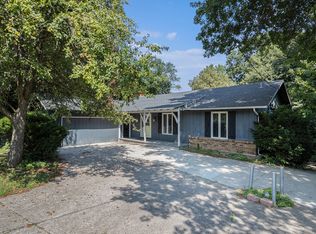 8252 Lake Vista Dr, Richland, MI 49083