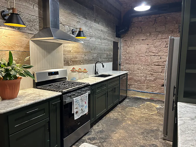 827 W Main St #1 — Photo 5