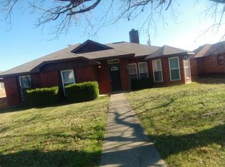 849 W Wintergreen Rd, Lancaster, TX 75134