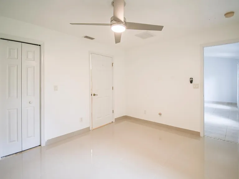 4913 Cromey Rd — Photo 16