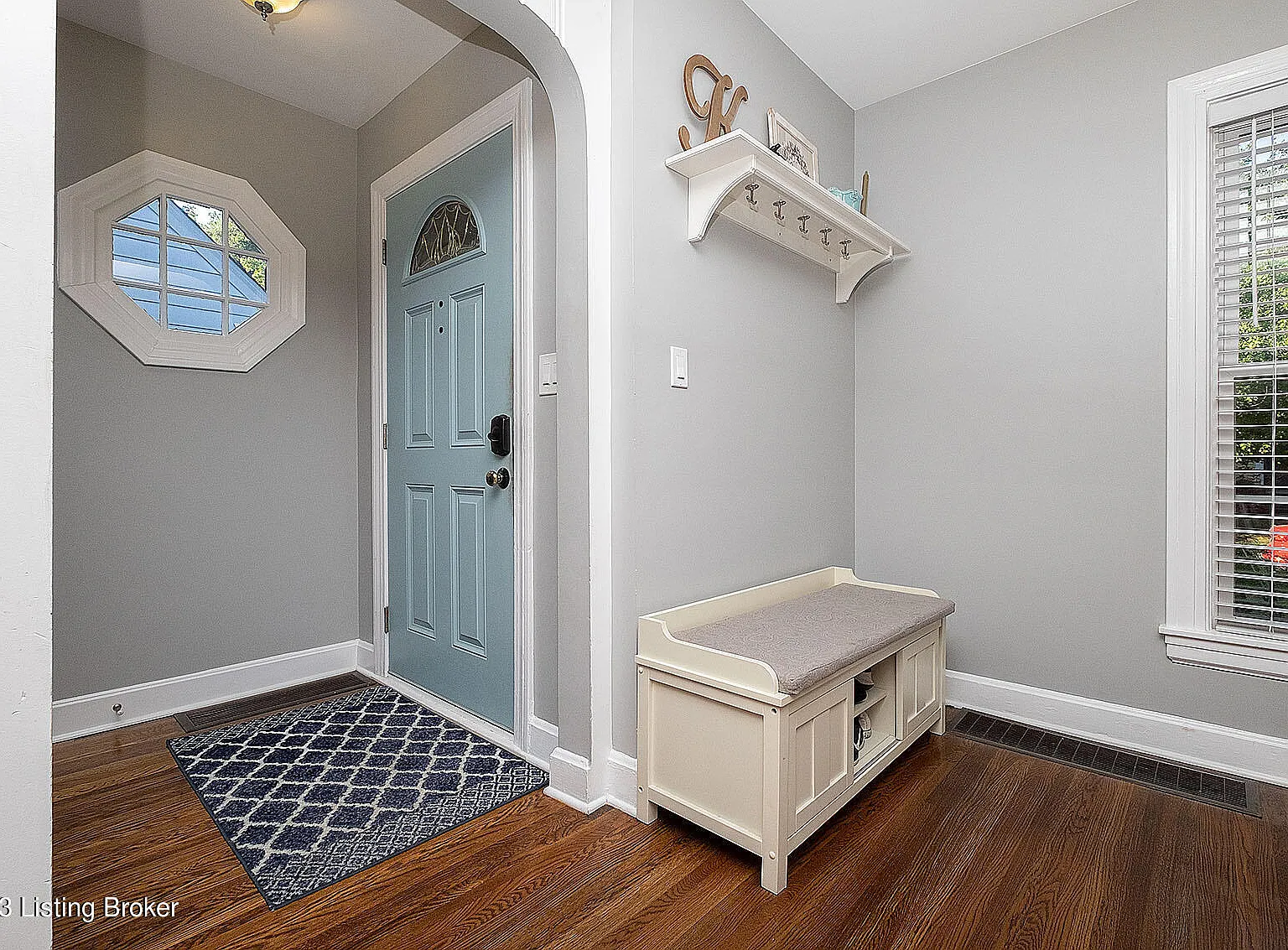 4 bed, 3.0 bath, 2853 sqft, $3,400 — Photo 2