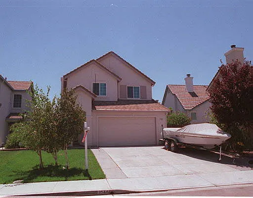 1044 Crossridge Dr photo 1