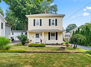 230 E College St, Granville, OH 43023