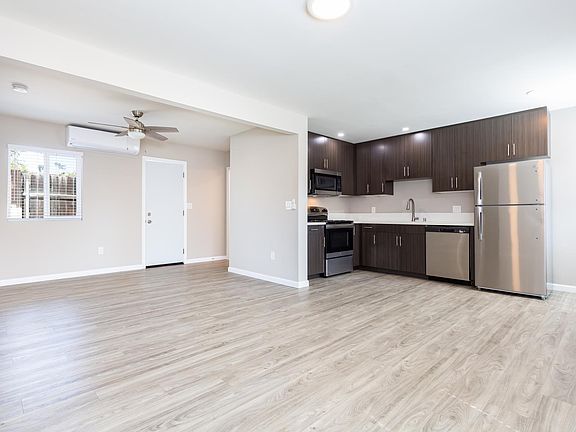 4th image of 823 W Palm Ave
