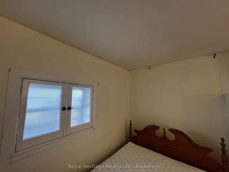 80 Bridge St W #4 — Photo 18